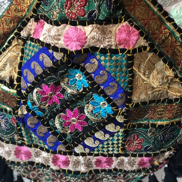 Handcrafted Embroidered Satchel - Picture 3 of 4